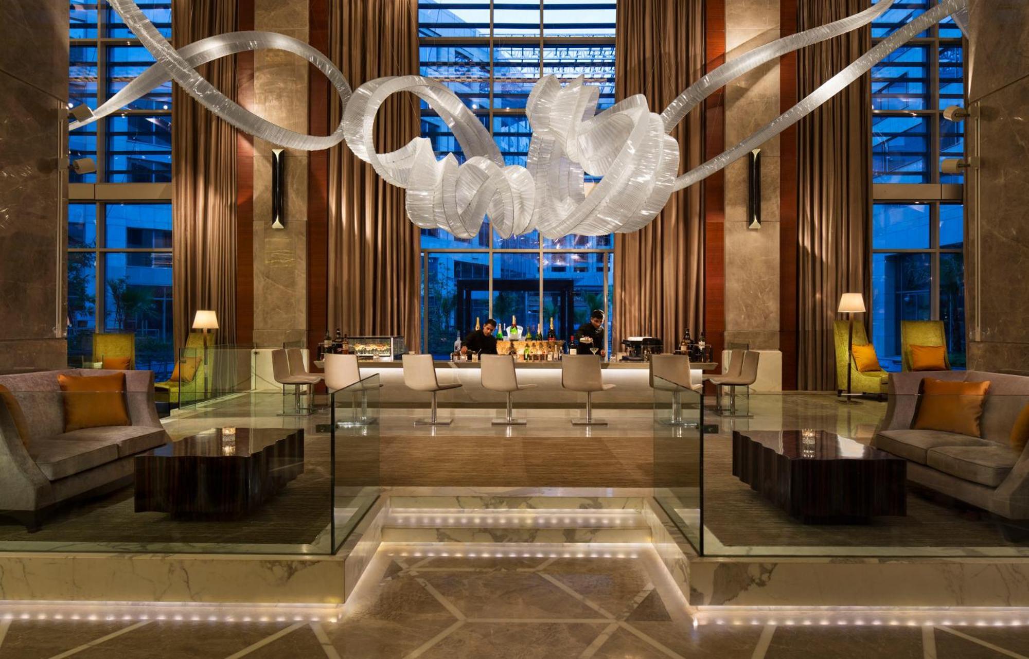 Jw Marriott Hotel New Delhi Aerocity Exteriér fotografie The lobby of the hotel